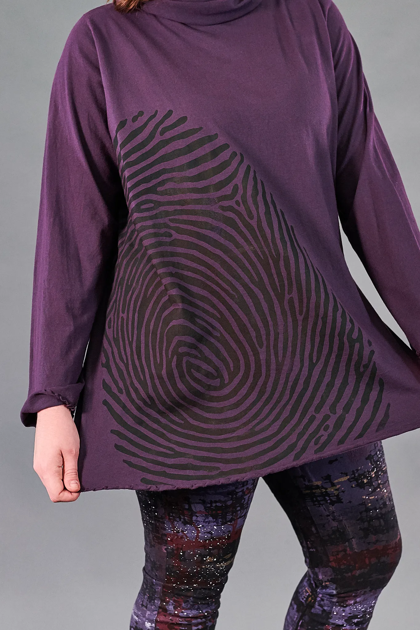 1572 Cowl Cafe Tee-Moonrise-Bold Fingerprint