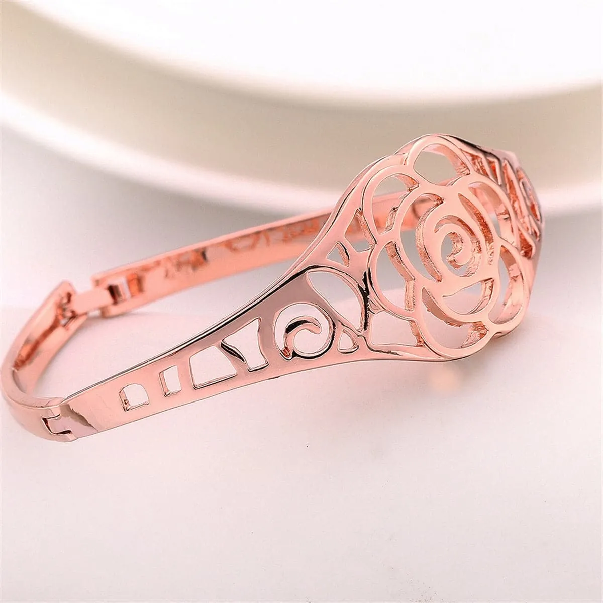 18K Rose Gold-Plated Openwork Rose Bangle