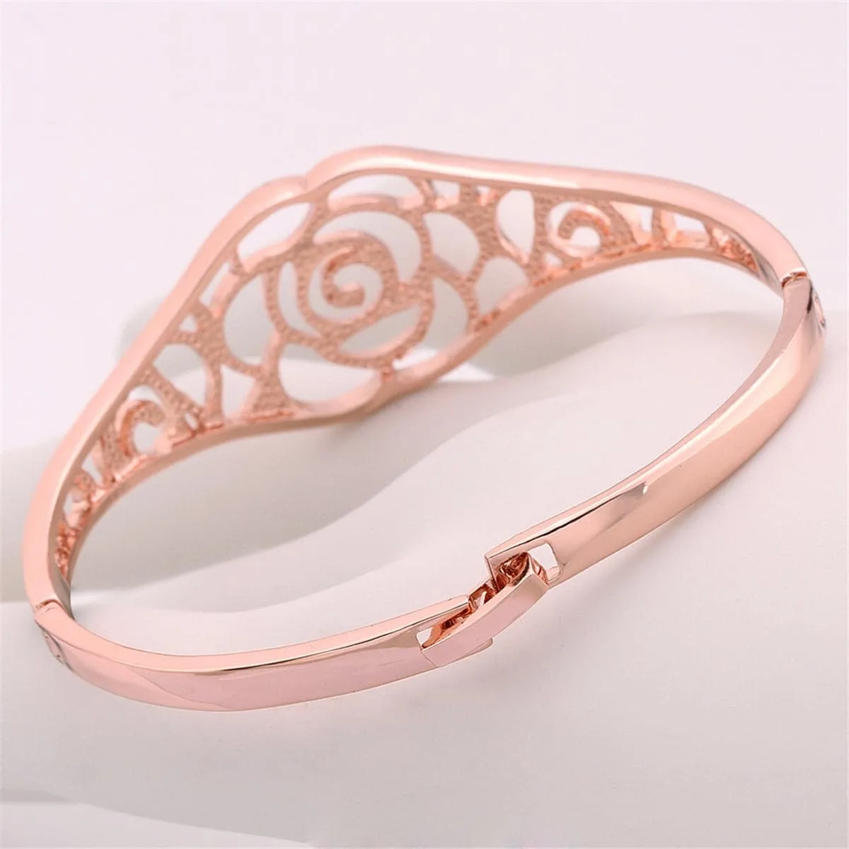 18K Rose Gold-Plated Openwork Rose Bangle