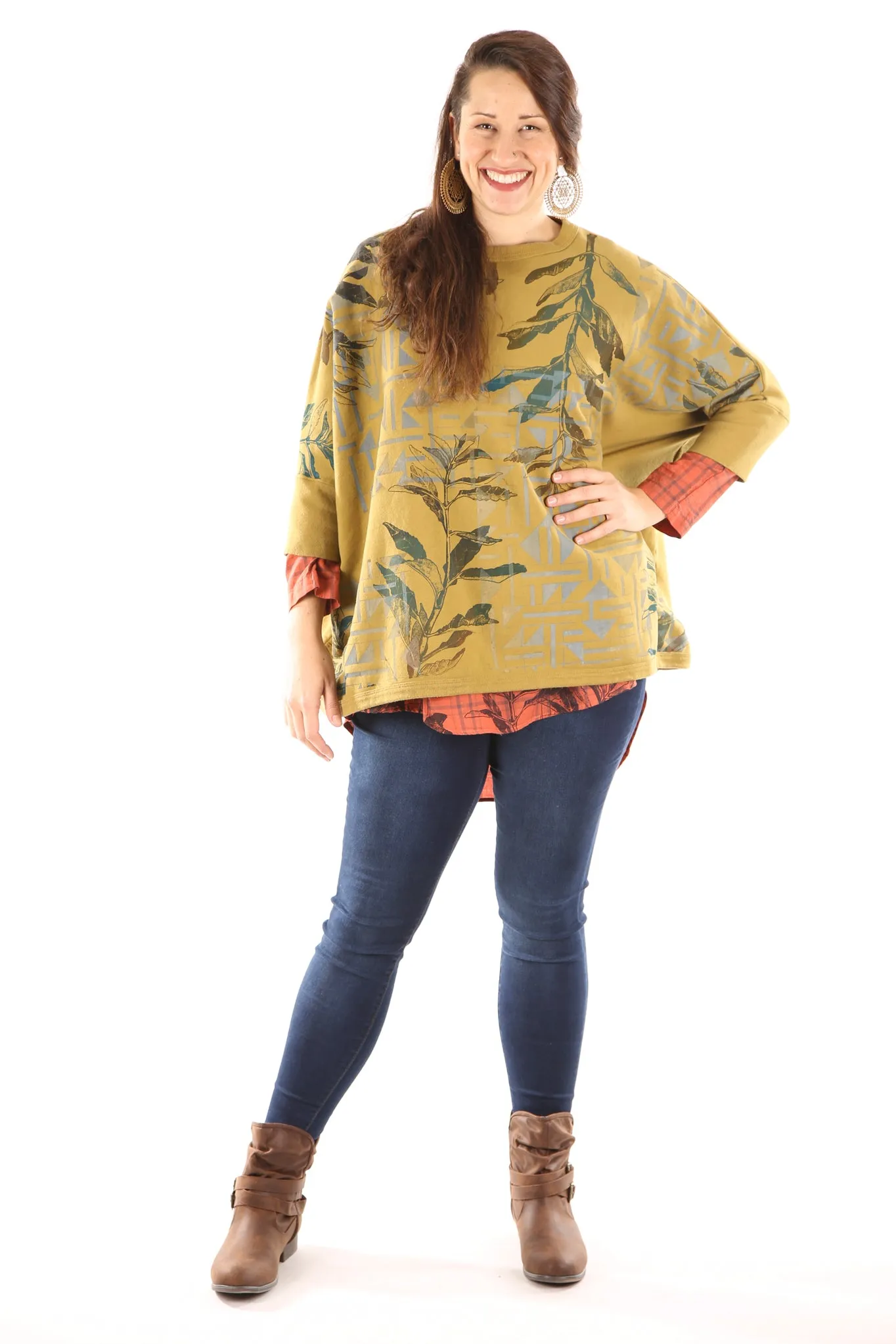 2210 Cozy Fleece Square Sweatshirt -Osage-Spice Leaf Windows