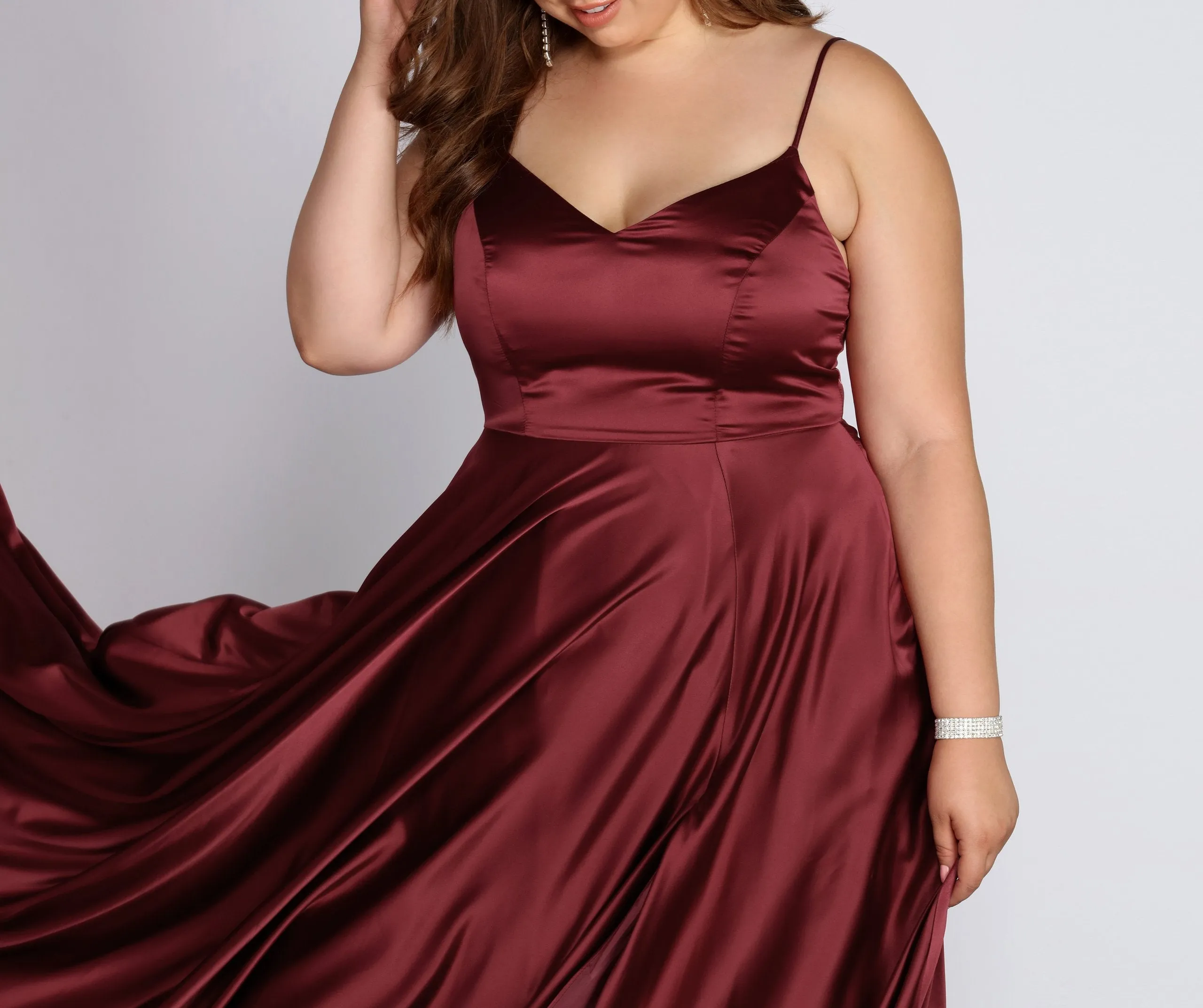 Daria Formal High Charming Slit Satin Dress