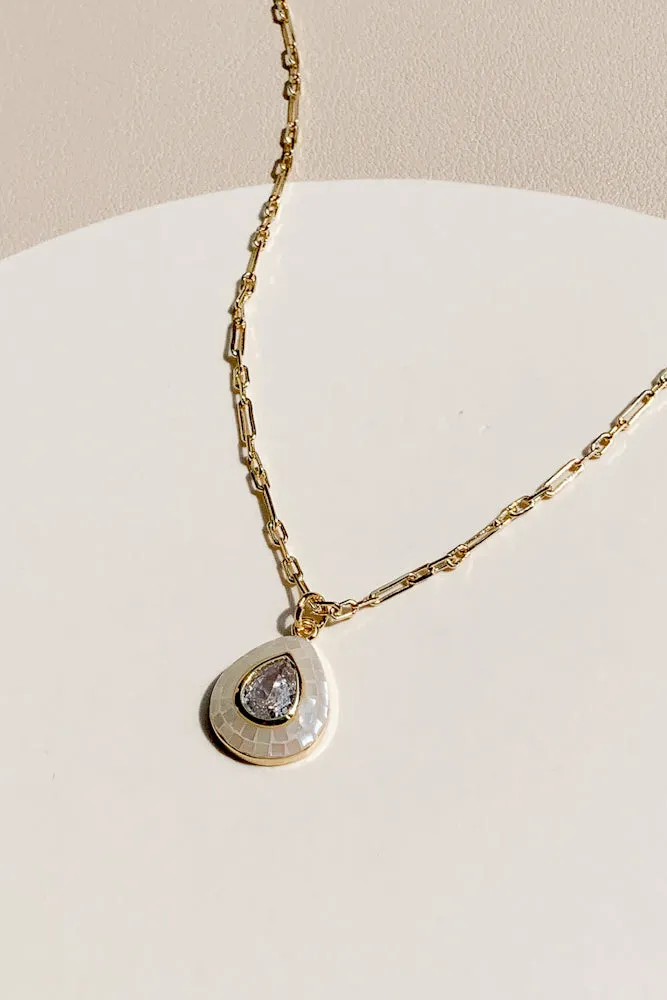 Darlene Shell Necklace