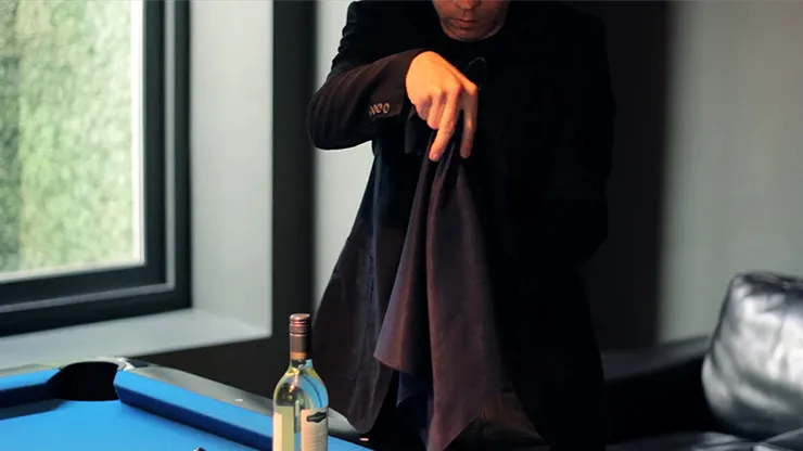 David Penn's Wine Bottle Production (Gimmicks and Online Instructions)