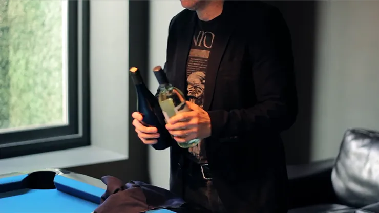David Penn's Wine Bottle Production (Gimmicks and Online Instructions)