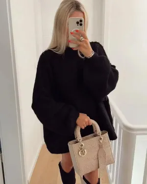 Desiree: A warm, knitted winter sweater