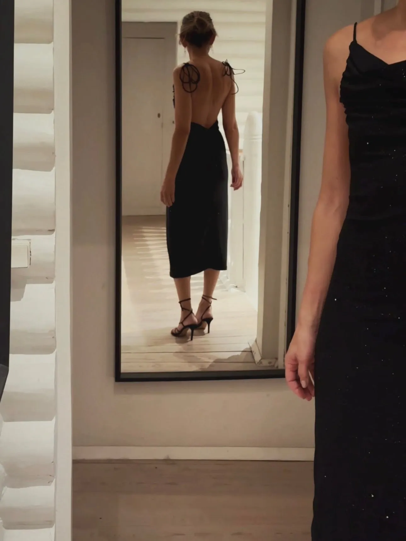 DRESS WITH GLITTER - BLACK