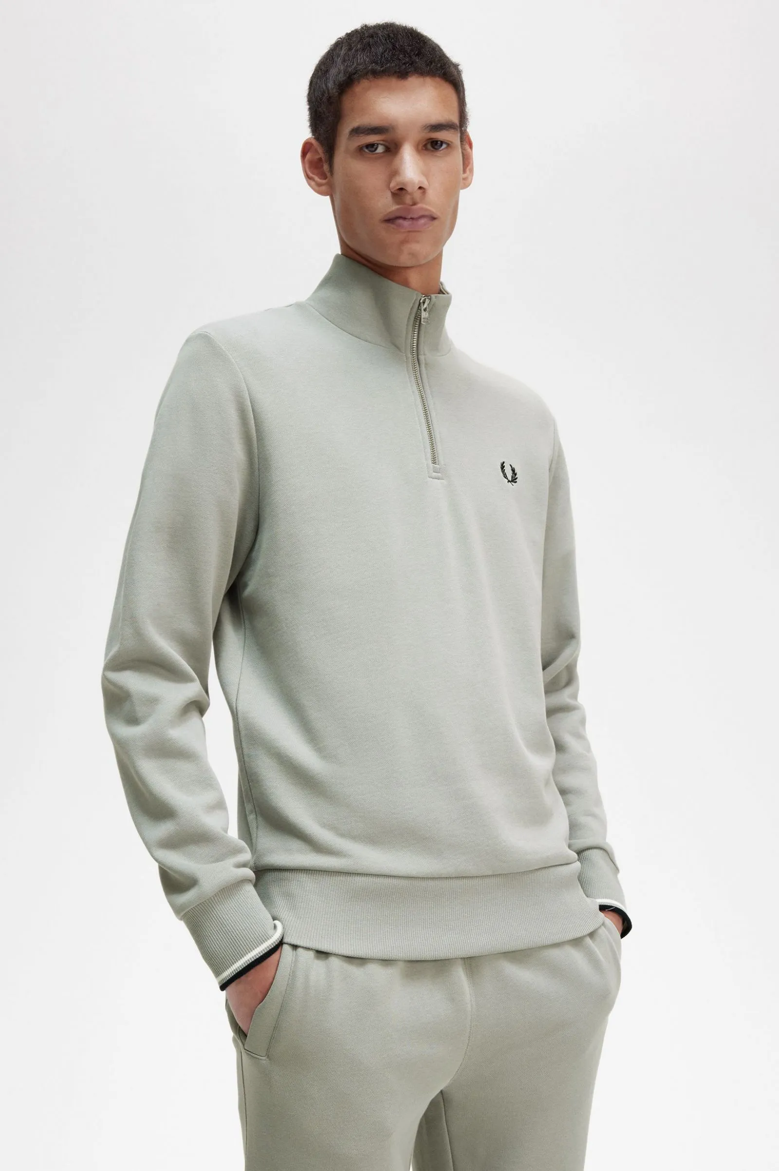 Fred Perry M3574 Half Zip Sweathshirt R28 Limestone