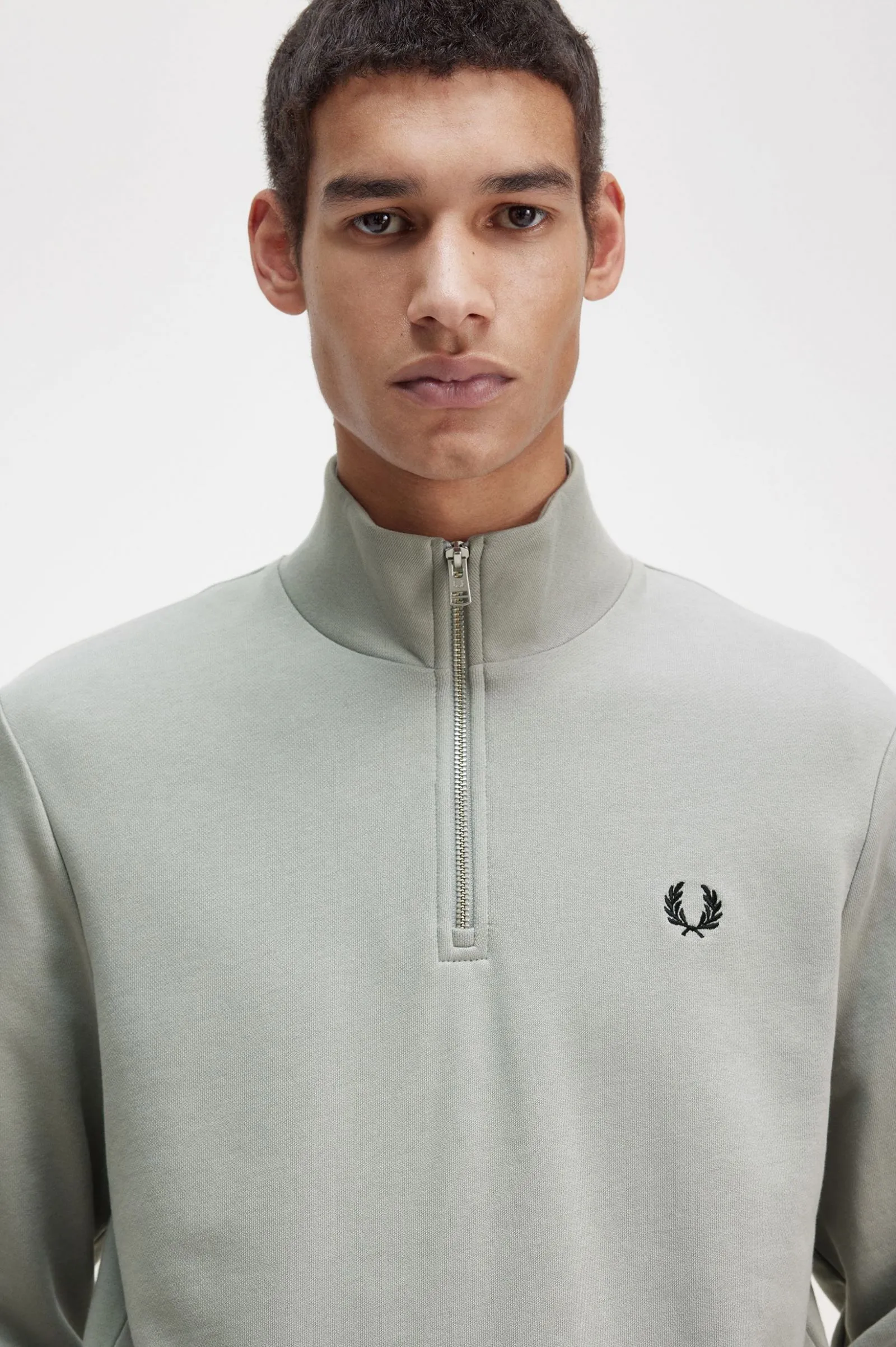 Fred Perry M3574 Half Zip Sweathshirt R28 Limestone