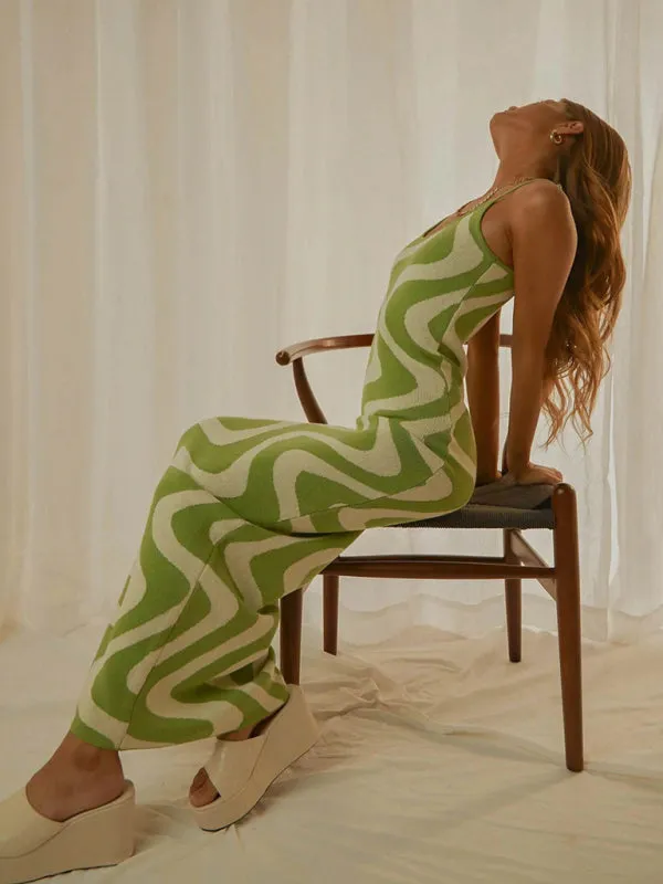 Geometric Print Slim-Fit Maxi Dress with Scoop Neckline