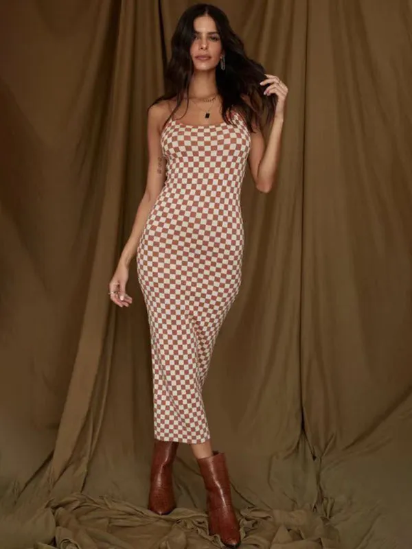 Geometric Print Slim-Fit Maxi Dress with Scoop Neckline