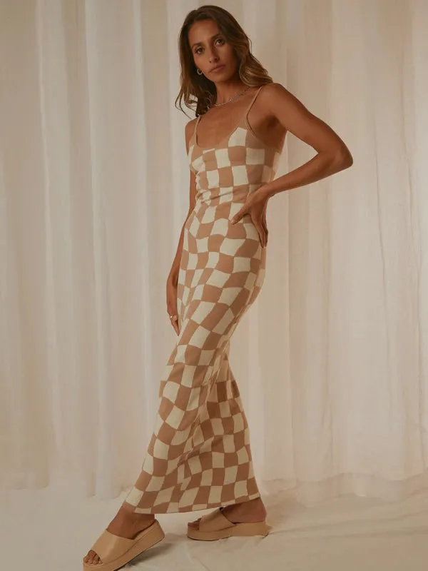 Geometric Print Slim-Fit Maxi Dress with Scoop Neckline