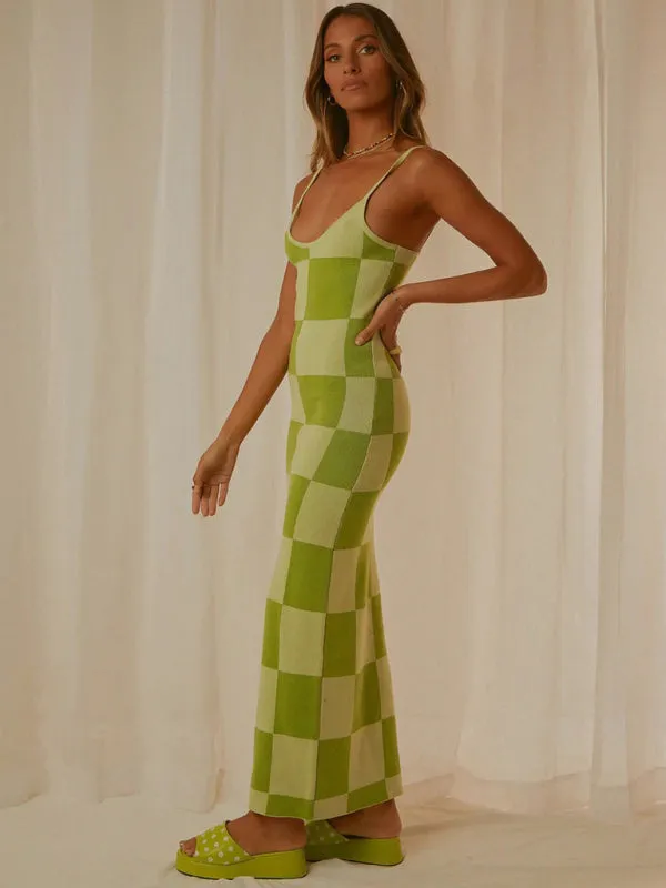 Geometric Print Slim-Fit Maxi Dress with Scoop Neckline