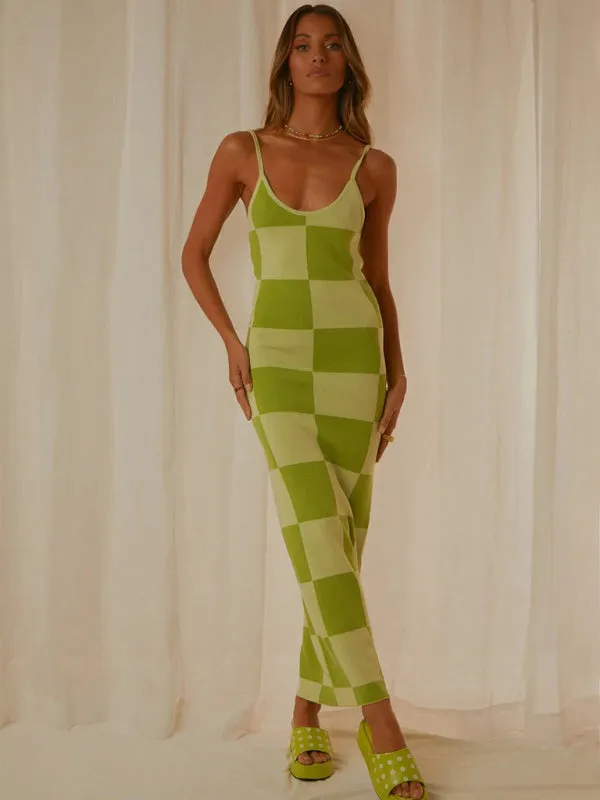 Geometric Print Slim-Fit Maxi Dress with Scoop Neckline