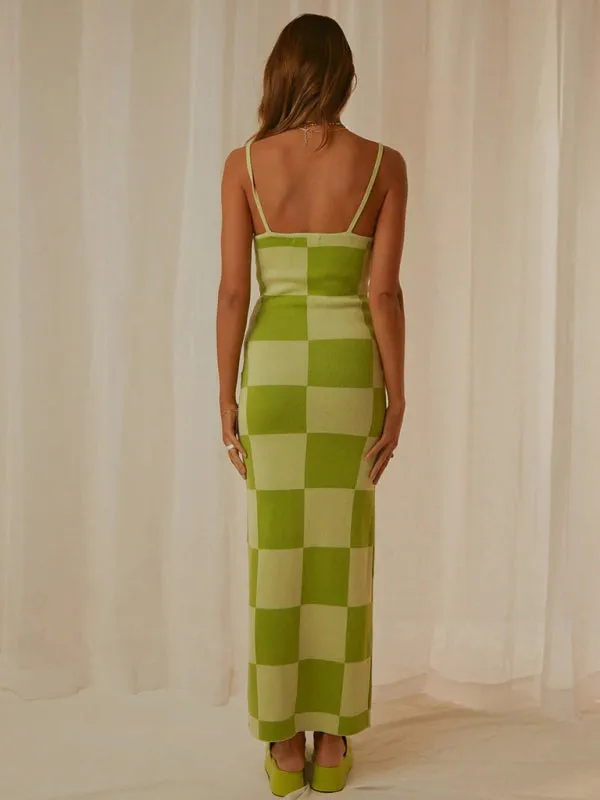 Geometric Print Slim-Fit Maxi Dress with Scoop Neckline