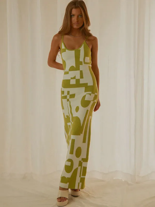 Geometric Print Slim-Fit Maxi Dress with Scoop Neckline