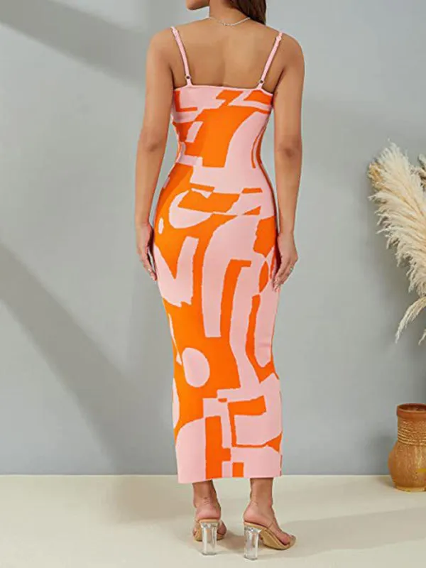 Geometric Print Slim-Fit Maxi Dress with Scoop Neckline