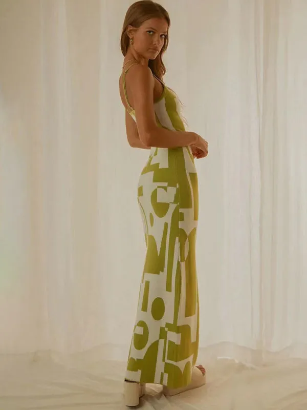 Geometric Print Slim-Fit Maxi Dress with Scoop Neckline