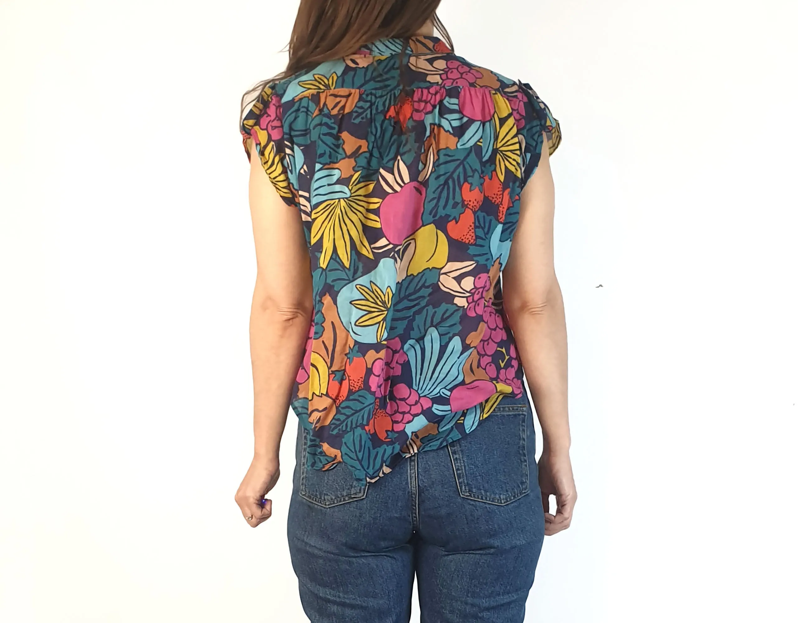 Gorman cropped fruit print cap sleeve shirt size 8
