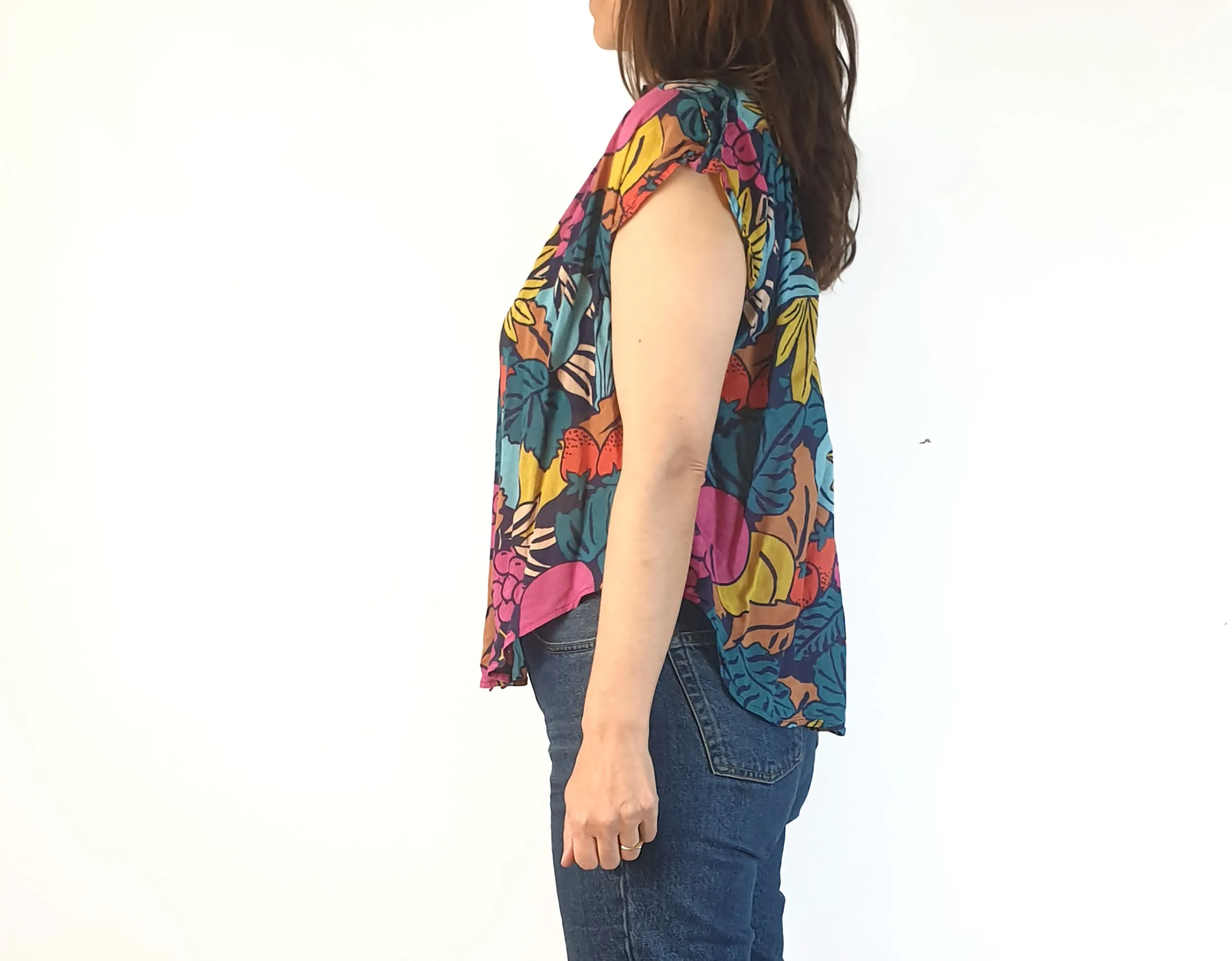 Gorman cropped fruit print cap sleeve shirt size 8