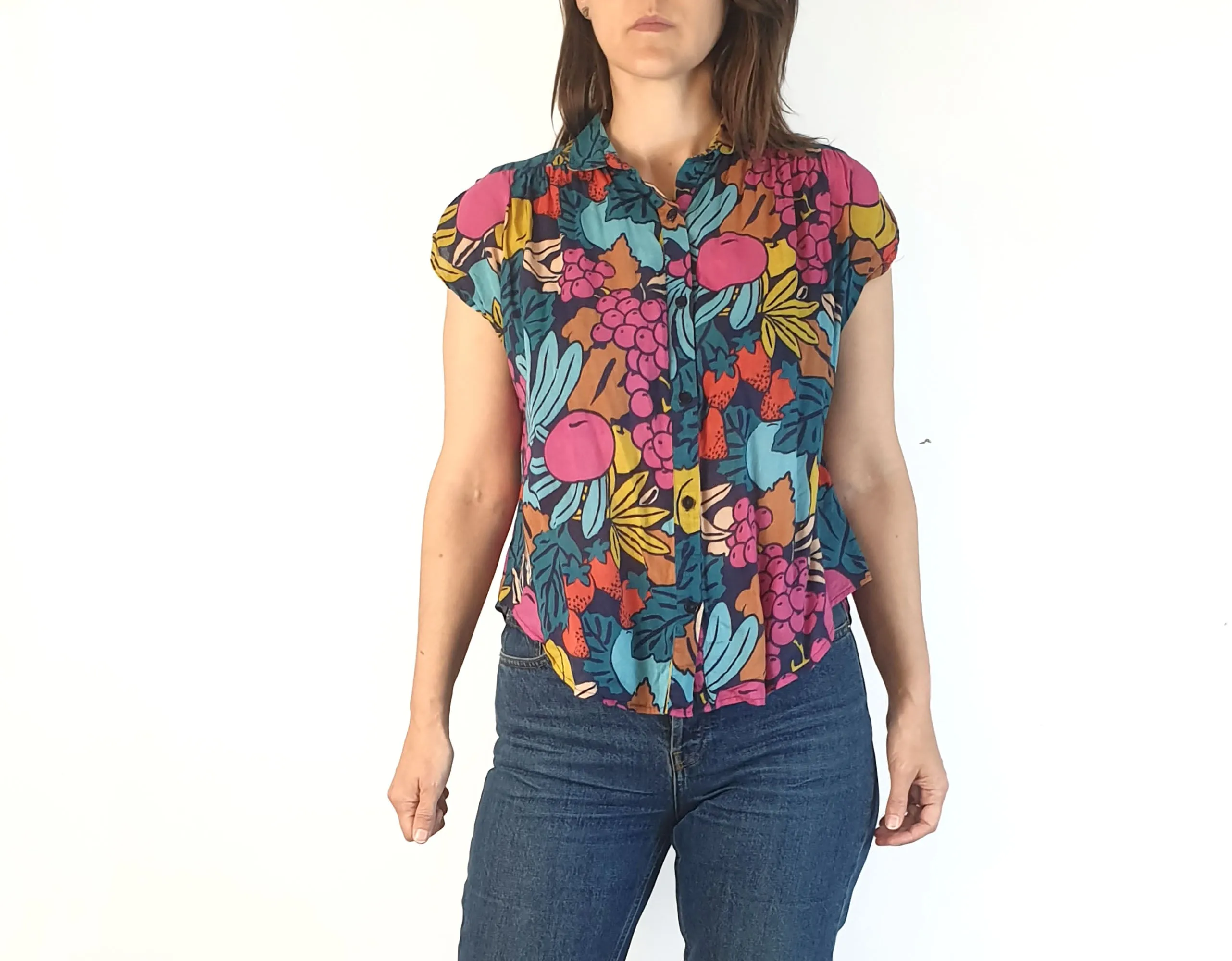 Gorman cropped fruit print cap sleeve shirt size 8