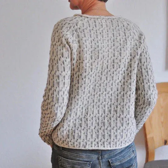 Louisa - chic gray sweater with round neckline