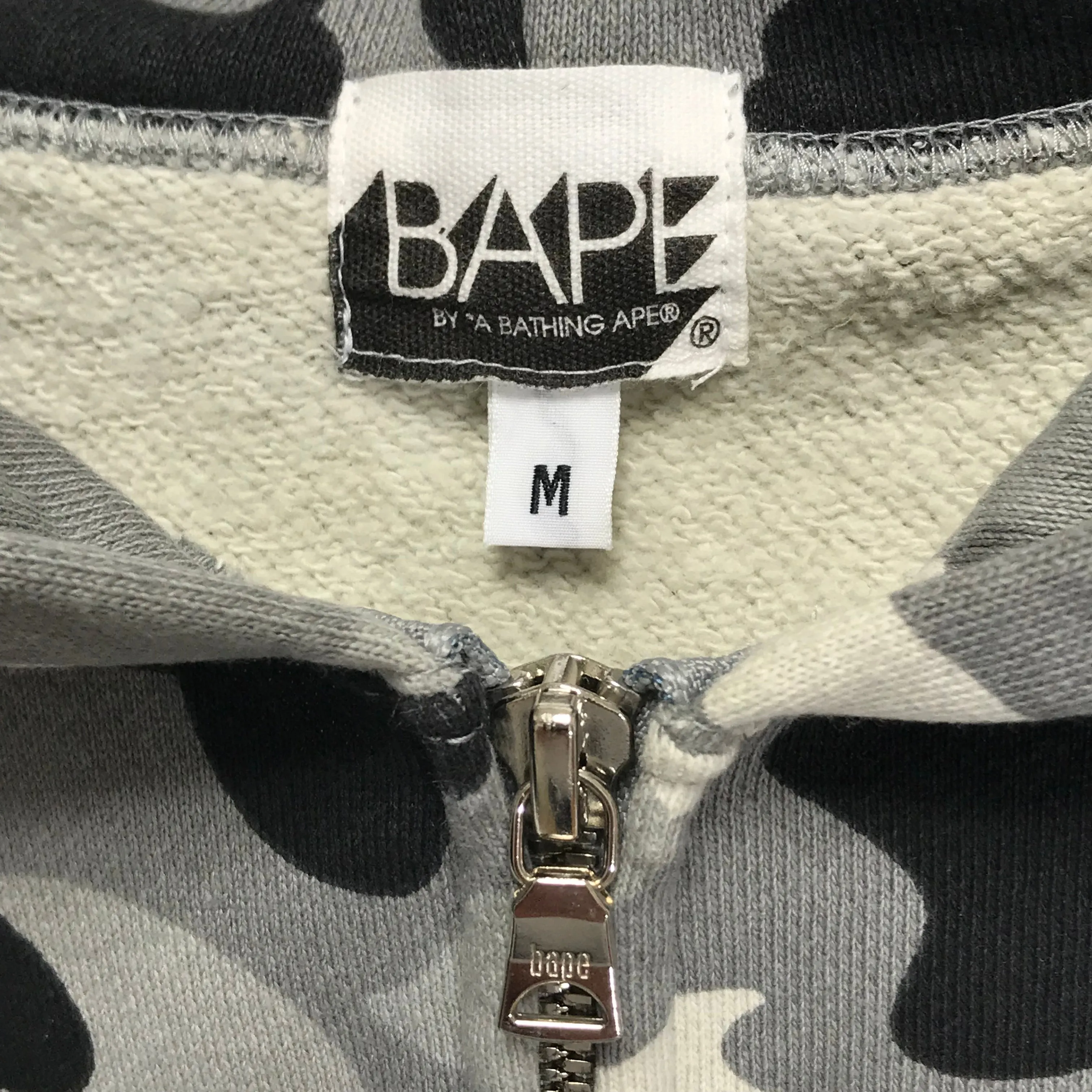 [M] A Bathing Ape Bape Camo Sleeveless Hoodie