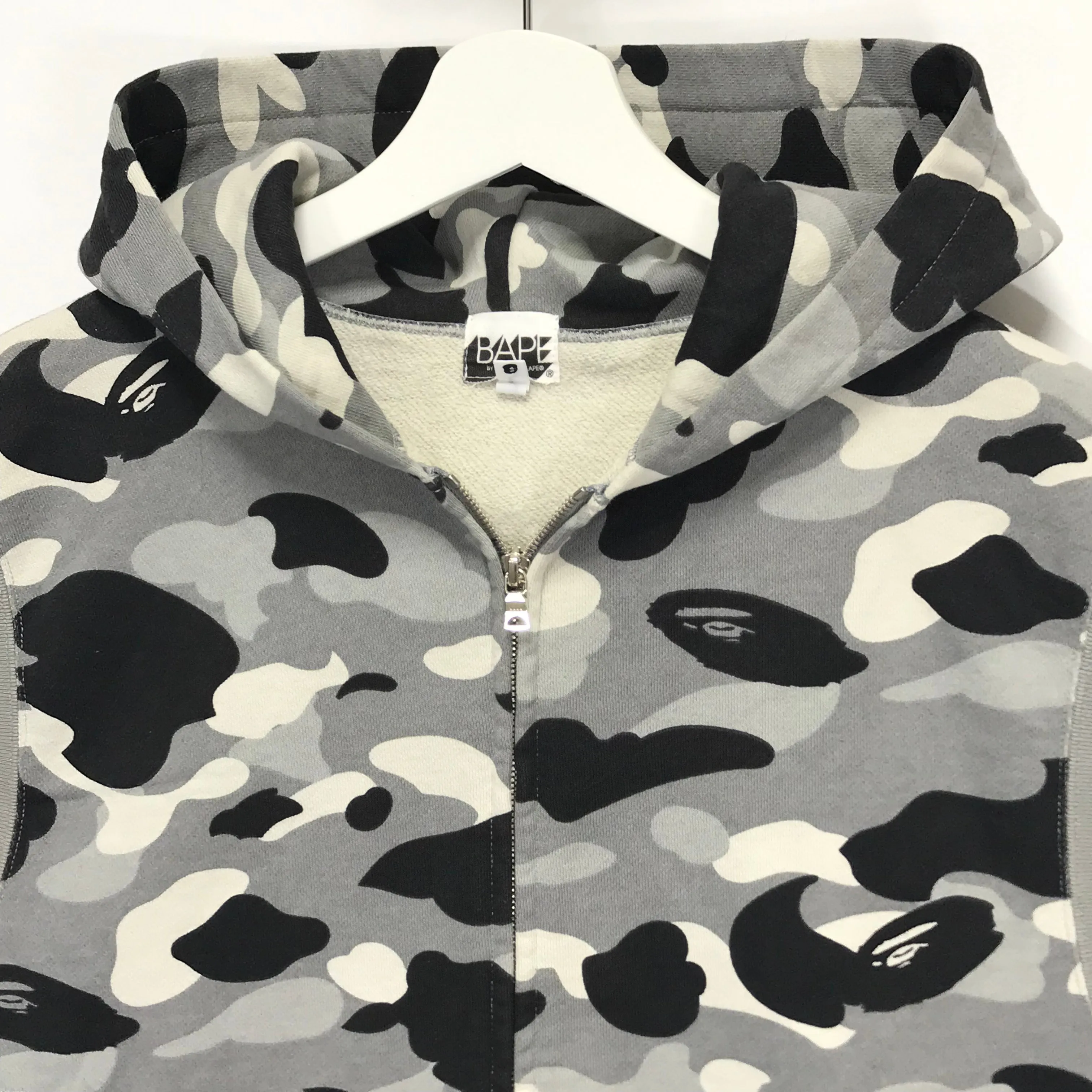 [M] A Bathing Ape Bape Camo Sleeveless Hoodie
