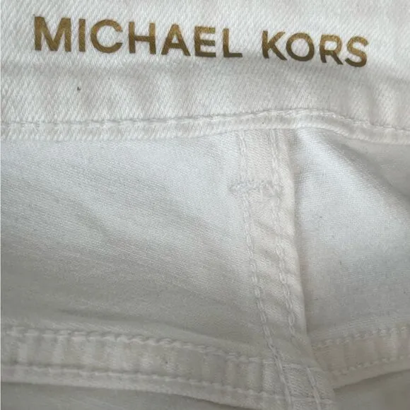 Micheal Kors - Straight leg cropped jeans with Gold button. Size:16 Color: White