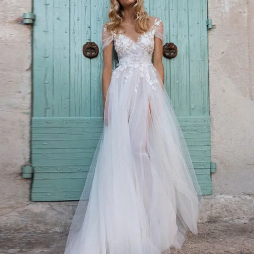 Off shoulder slim wedding dress