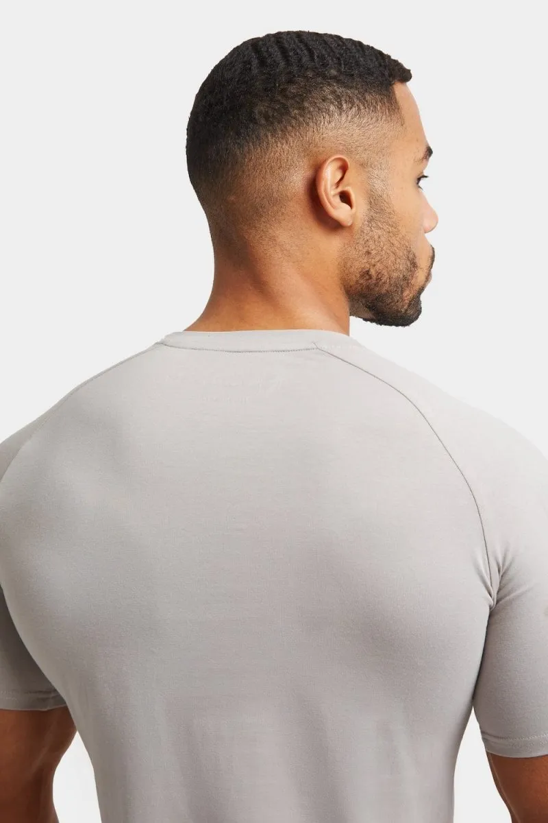 Premium Muscle Fit T-Shirt in Concrete Grey