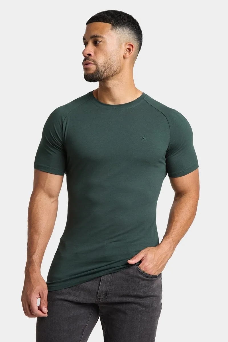 Premium Muscle Fit T-Shirt in Forest