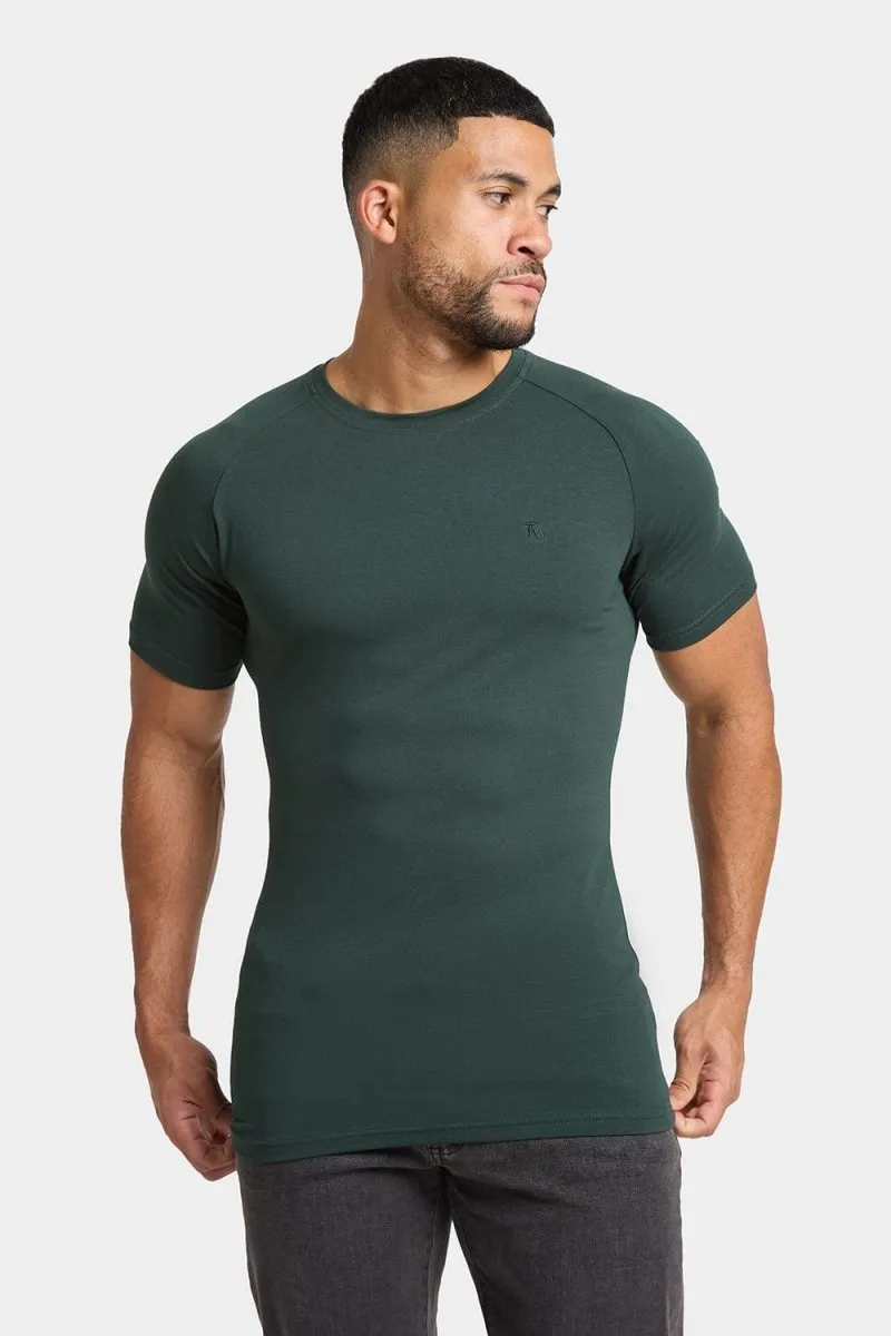 Premium Muscle Fit T-Shirt in Forest