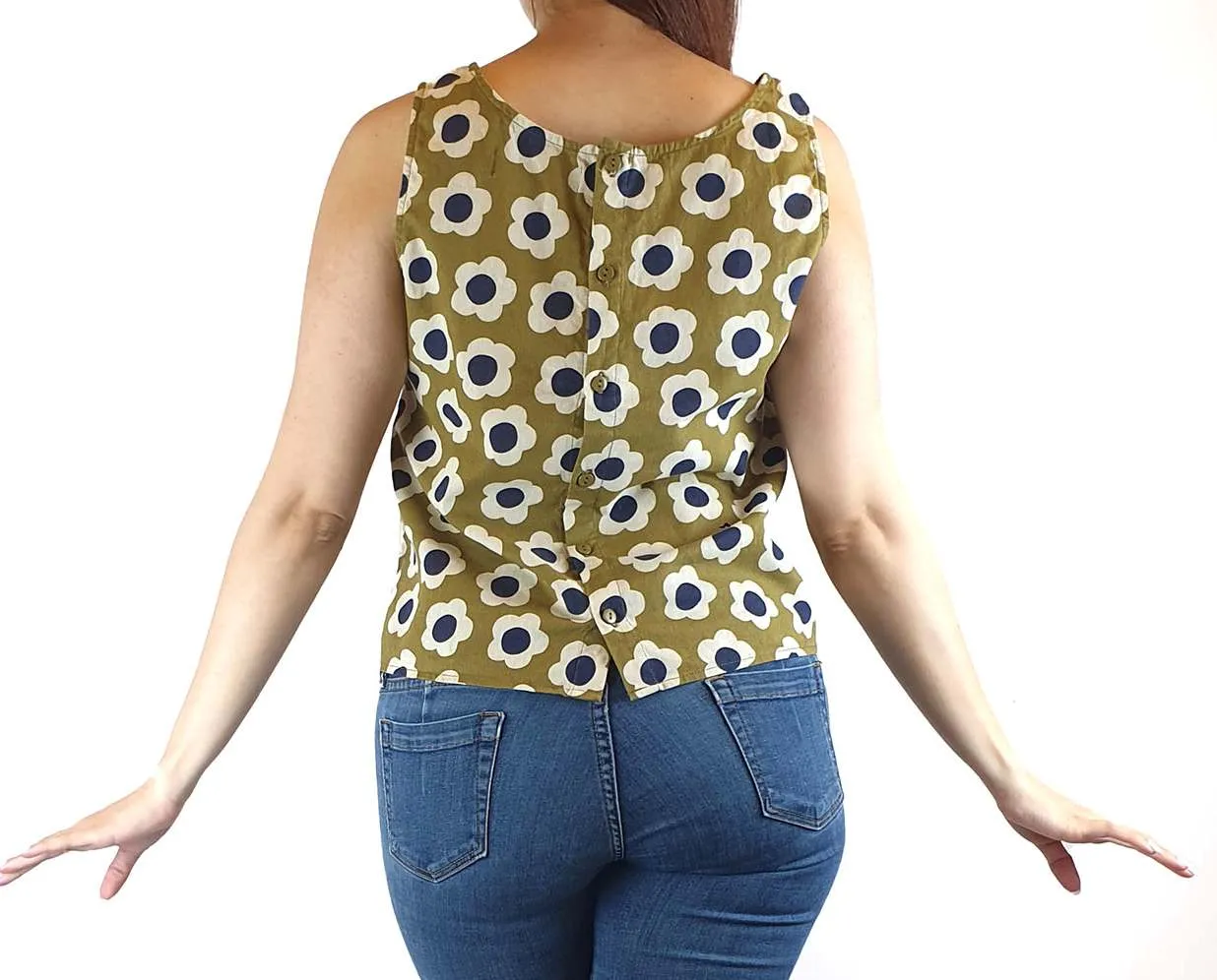 Princess Highway sleeveless cropped olive top with flower print size 10