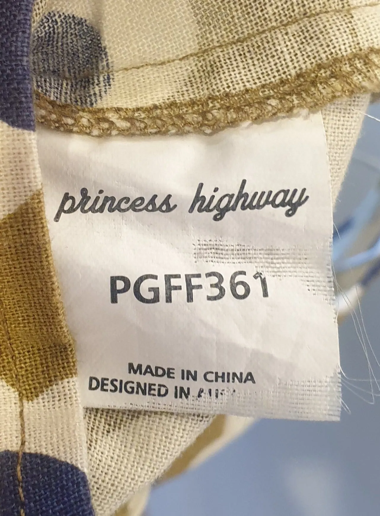 Princess Highway sleeveless cropped olive top with flower print size 10