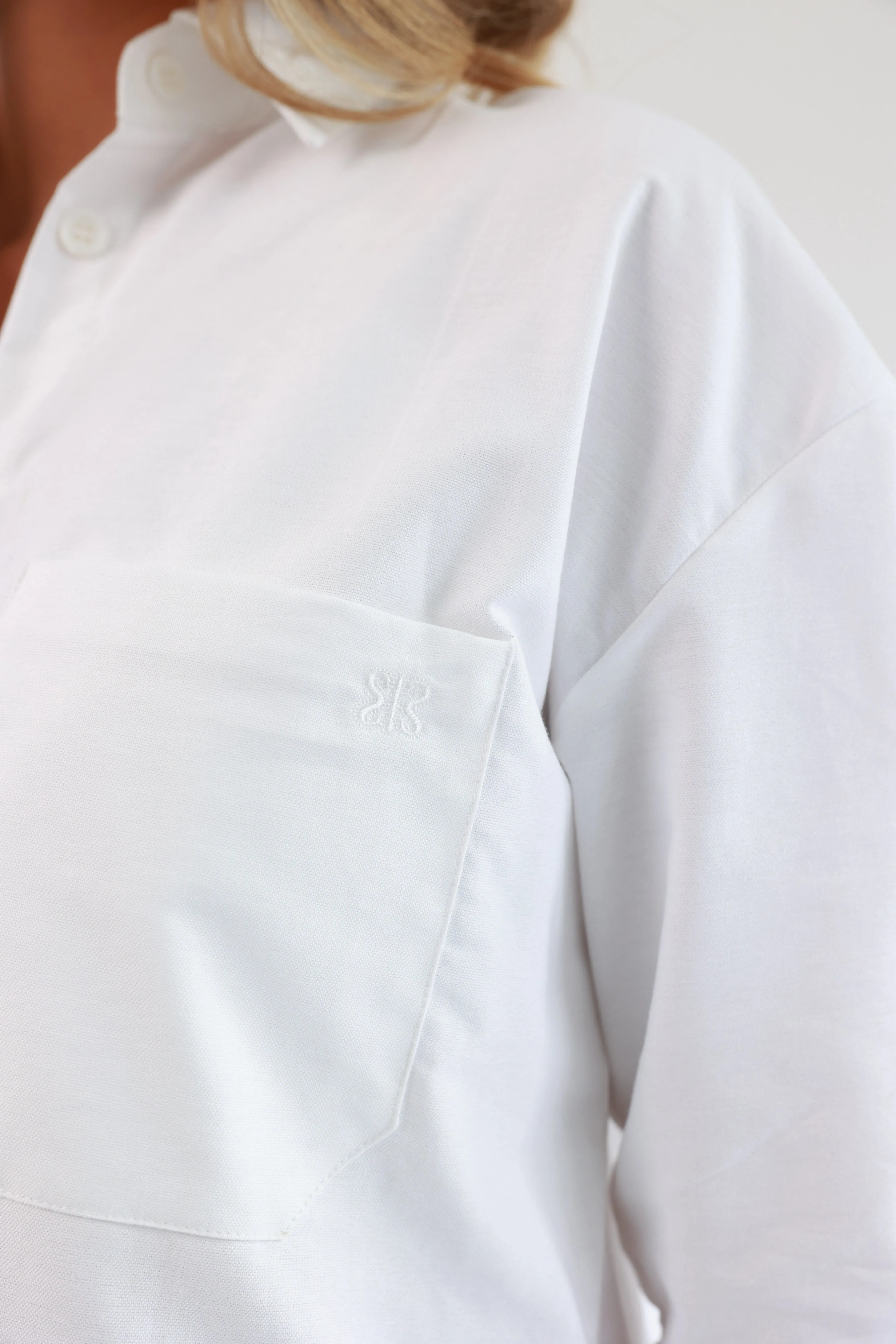 "The Elizabeth" - Cropped Shirt (White)