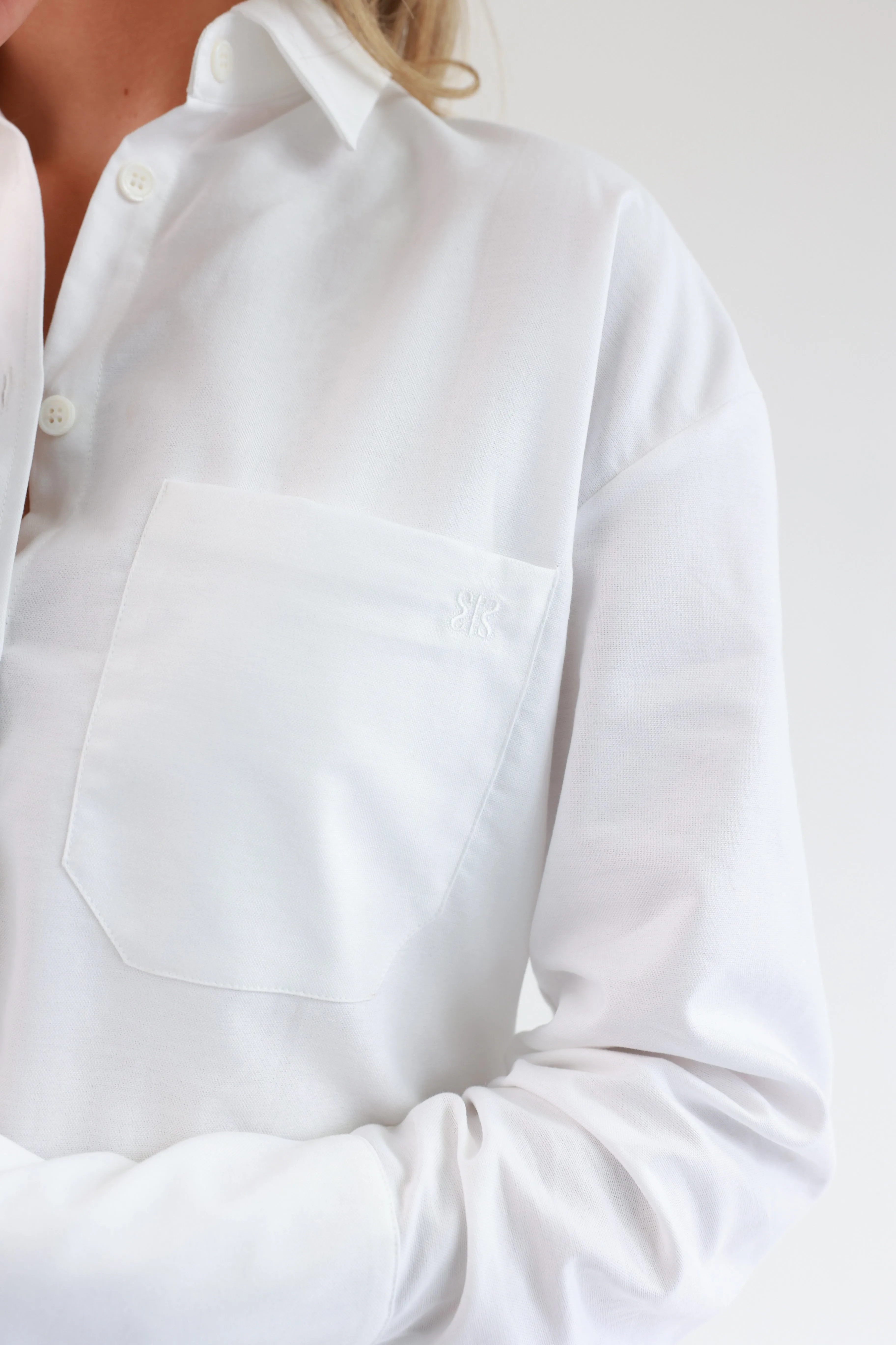 "The Elizabeth" - Cropped Shirt (White)