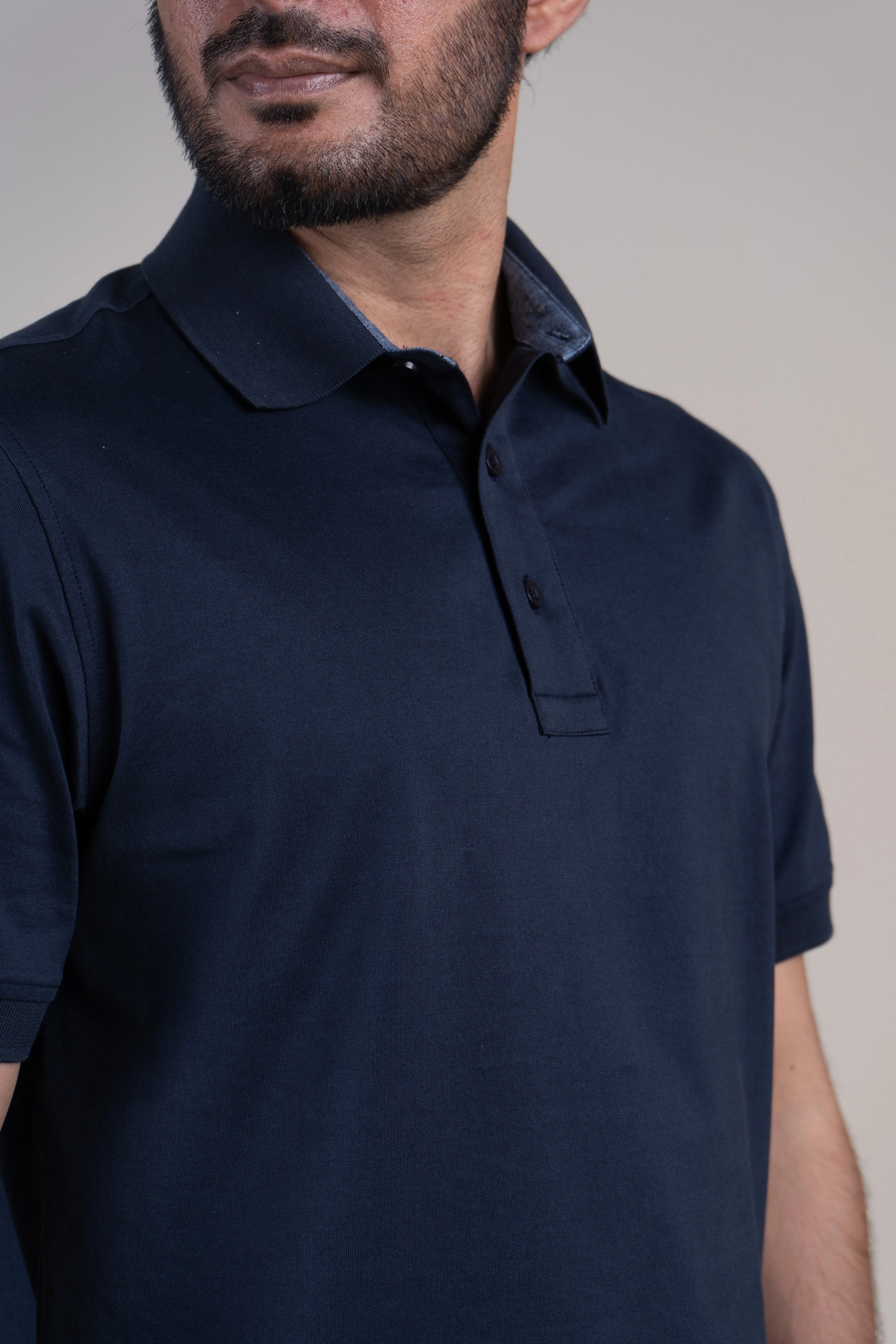 Rio in Ribbed Collar