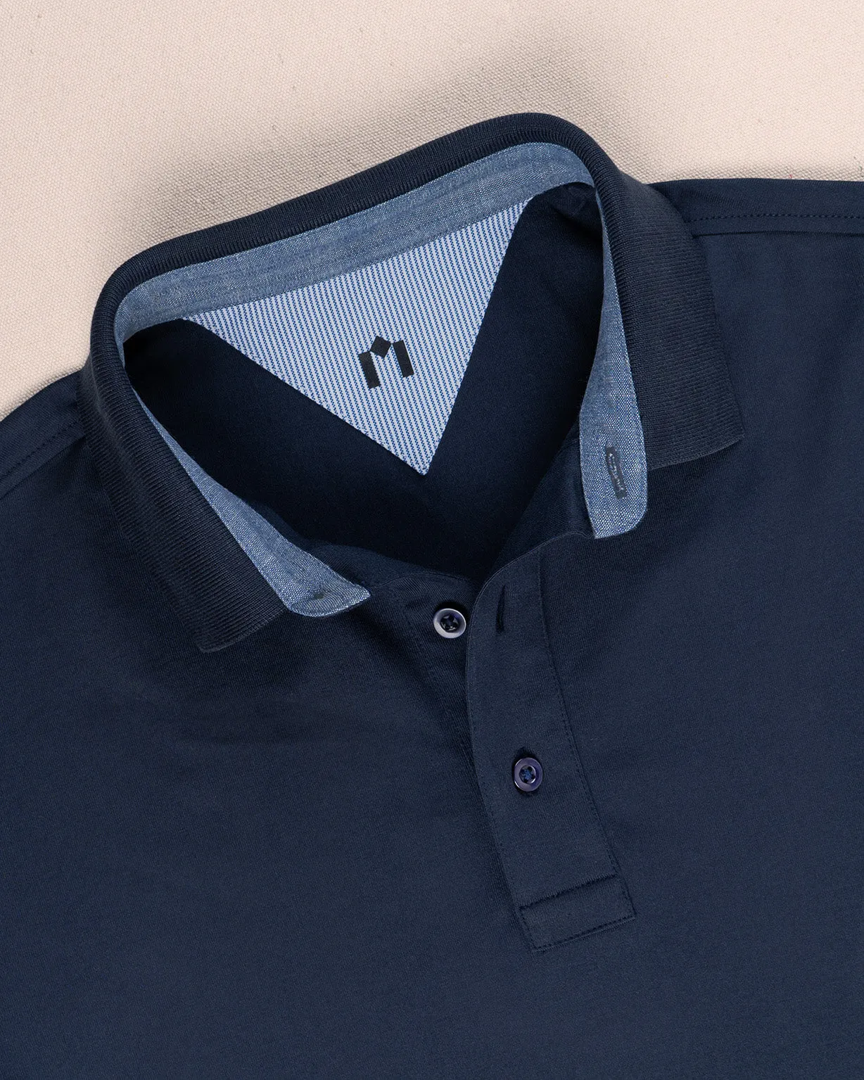 Rio in Ribbed Collar