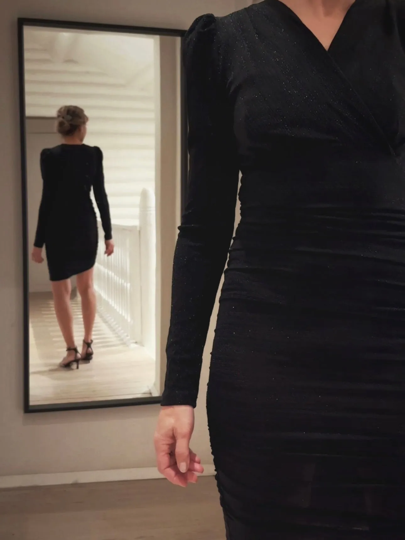 SHORT DRESS - BLACK