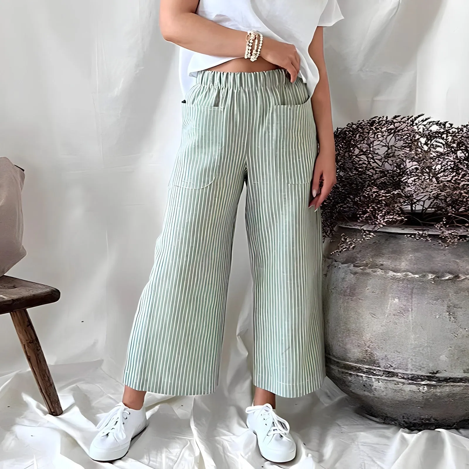 Striped cropped pants with pockets