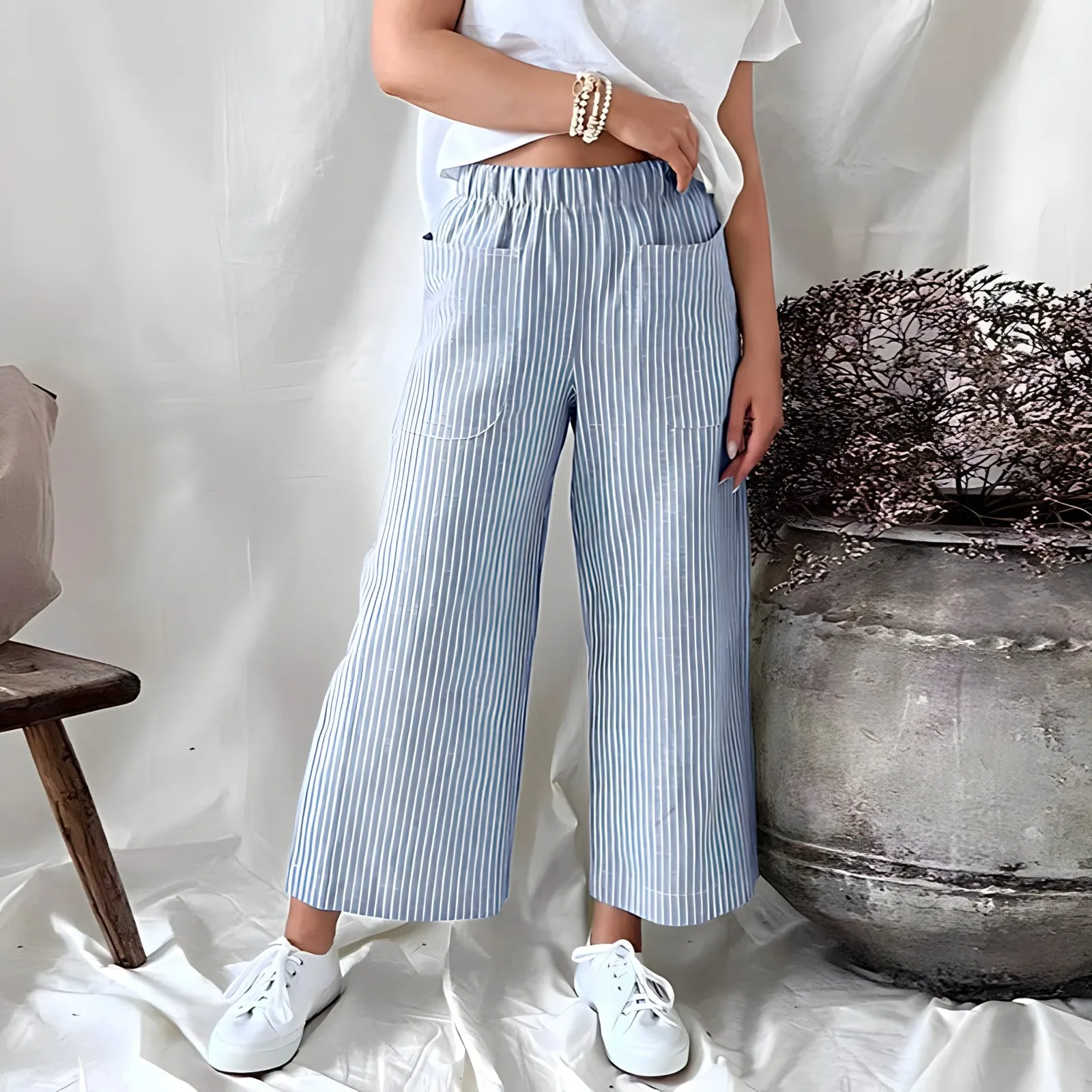 Striped cropped pants with pockets