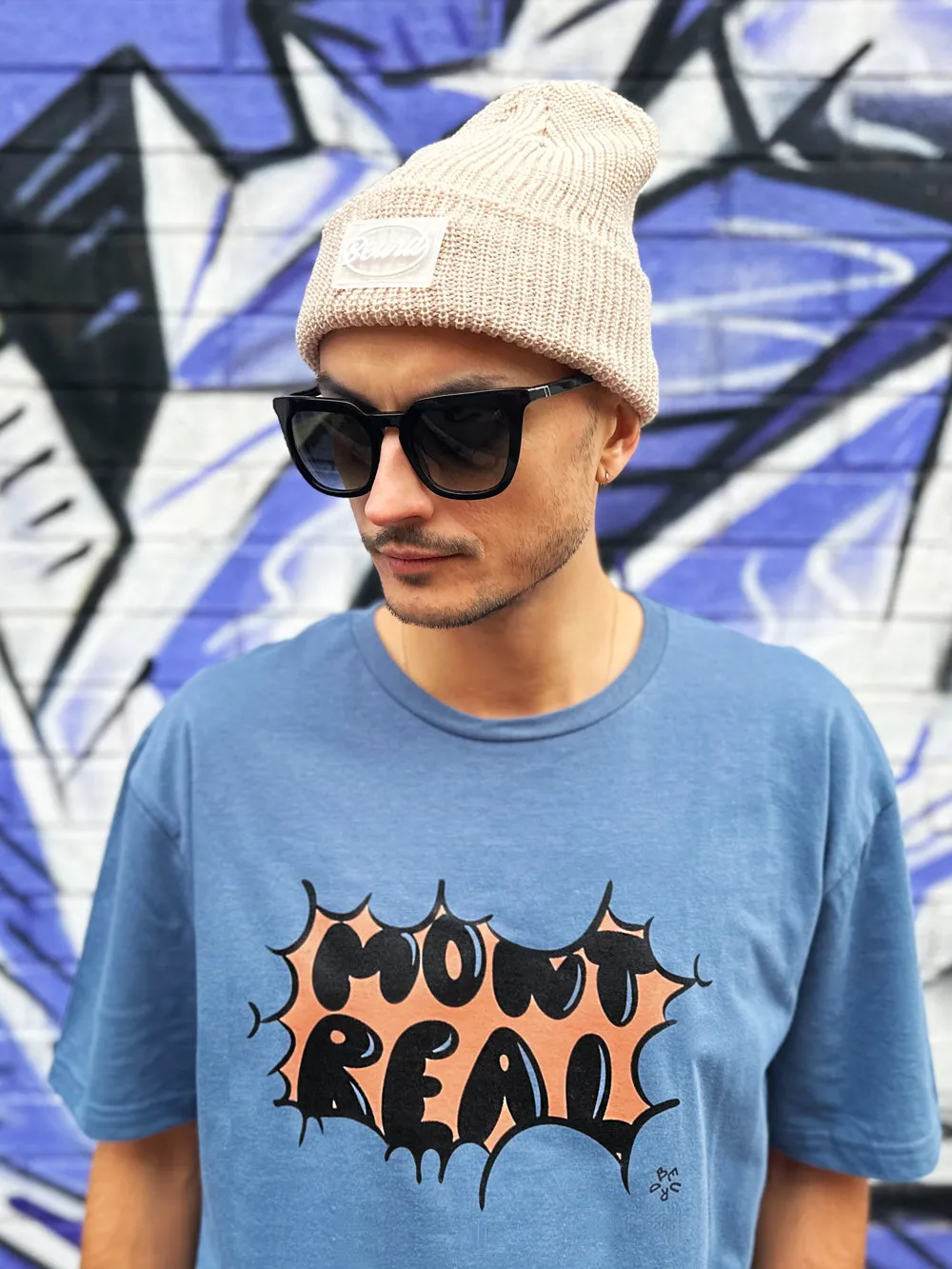 T-shirt sneakpeek