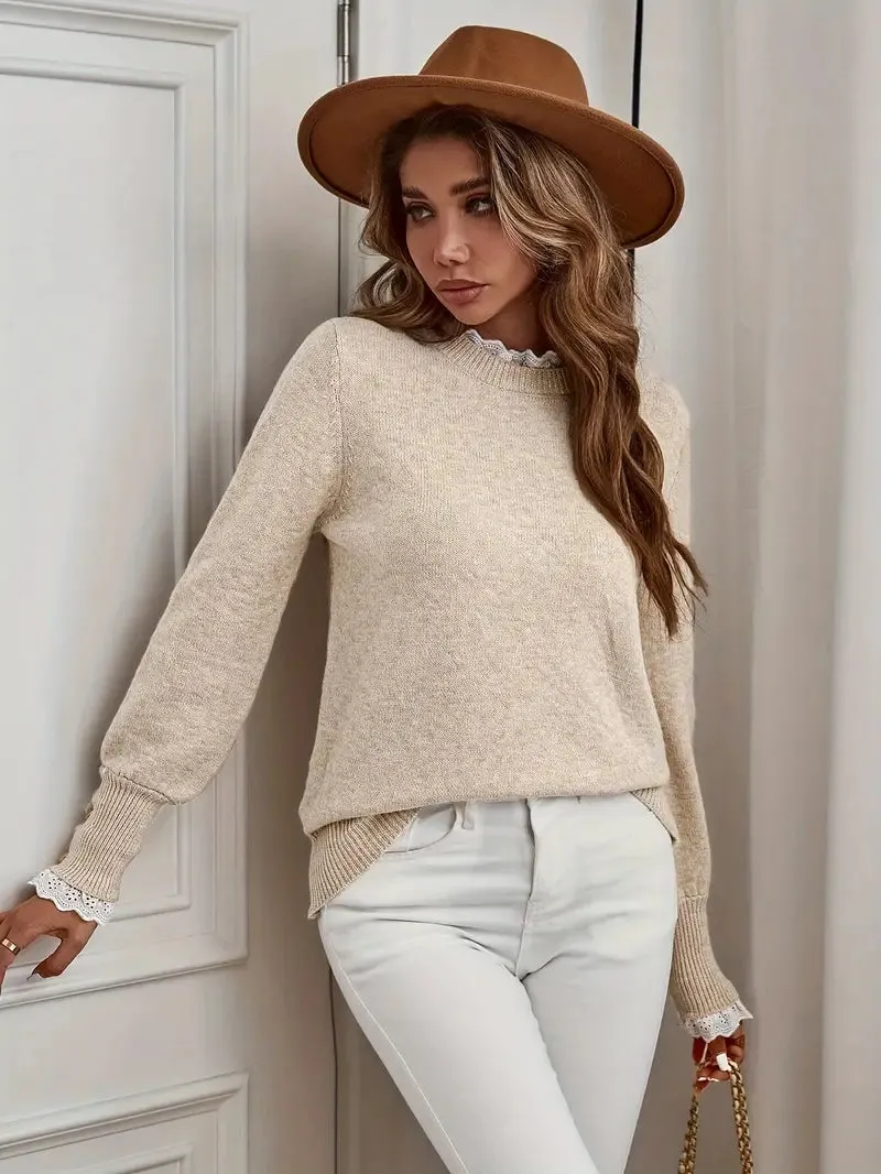 Vandy - sweater with round neckline and ruffles of lace