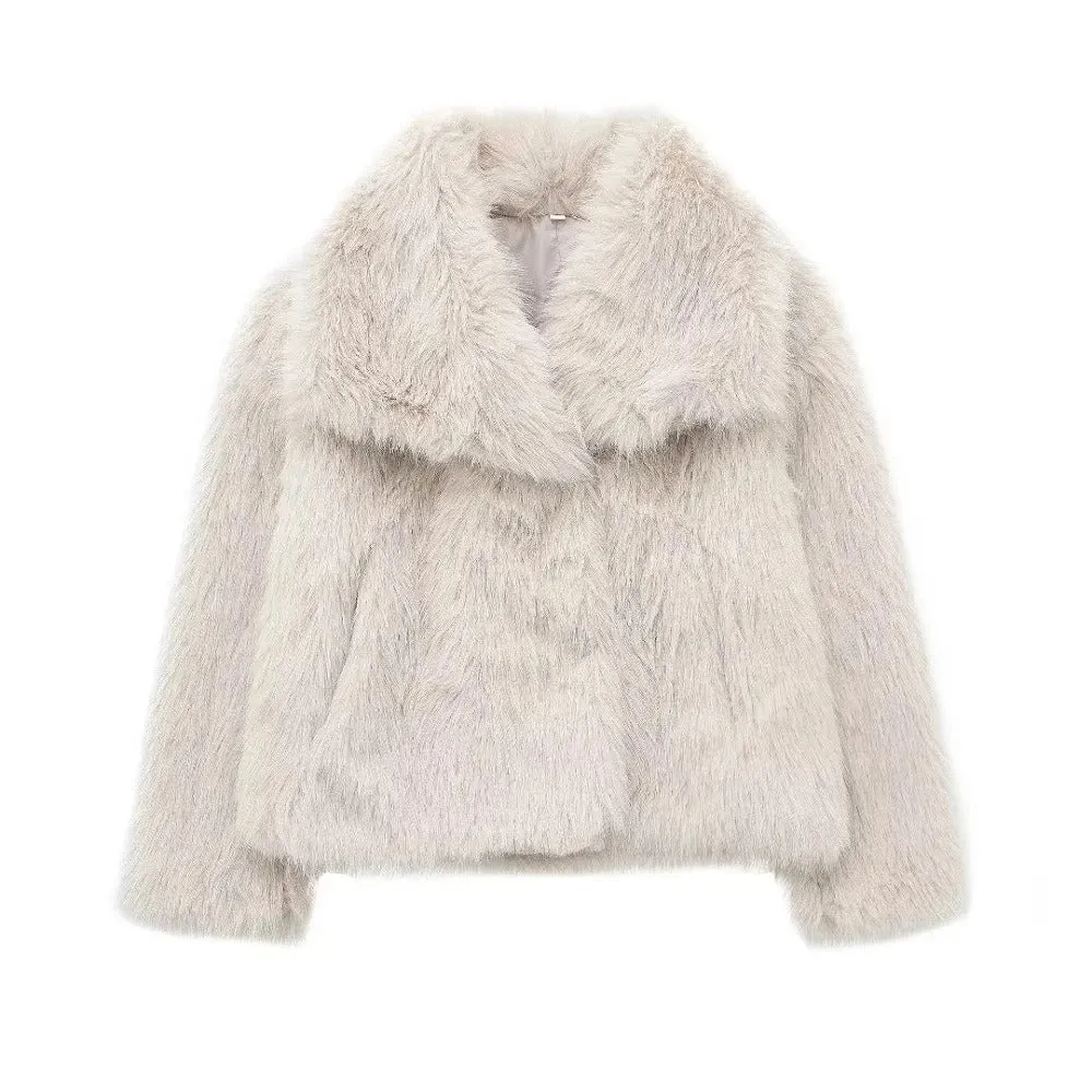 Women's cozy faux fur coat