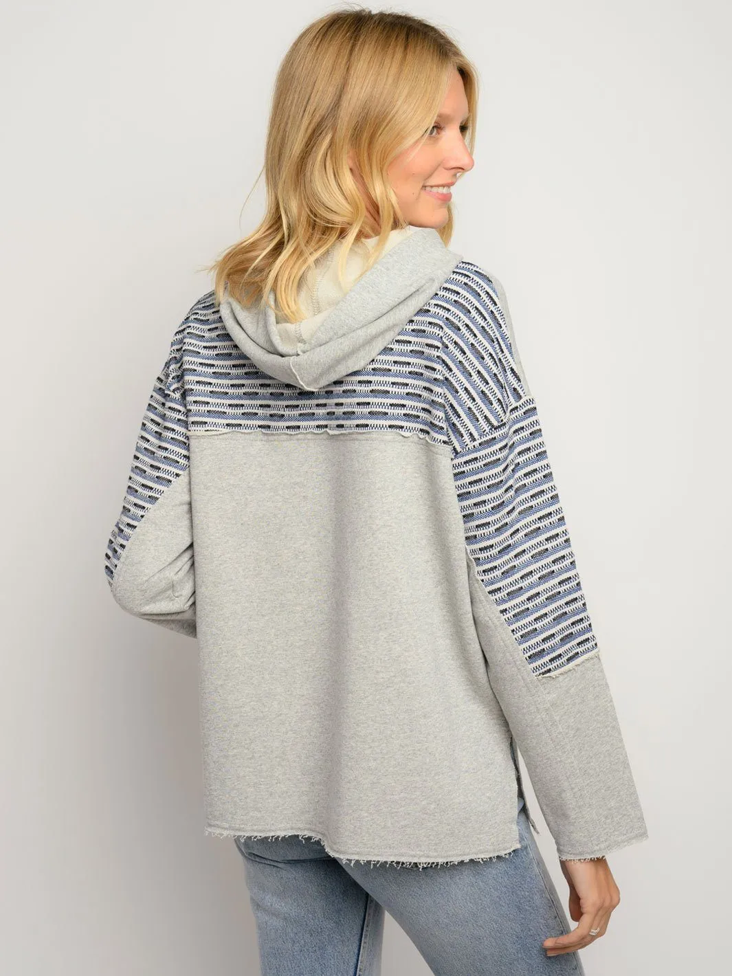 WOMEN'S LONG SLEEVE POCKETS HOODIE SWEATER