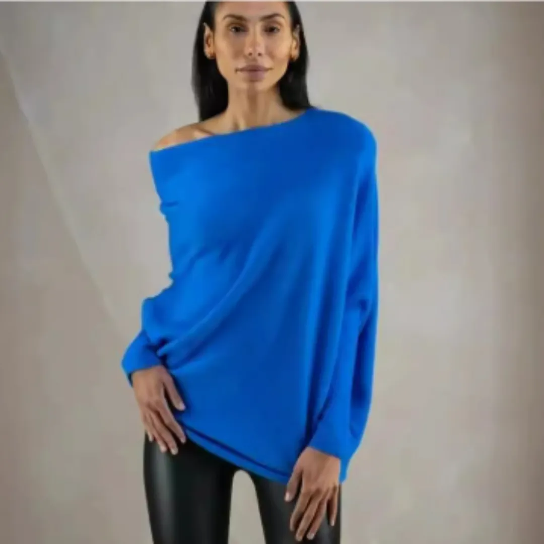 Women's Warm Comfortable Oversized Asymmetrical Sweater